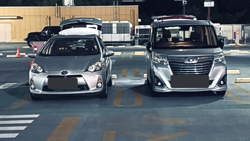 法人所有の社用車2台